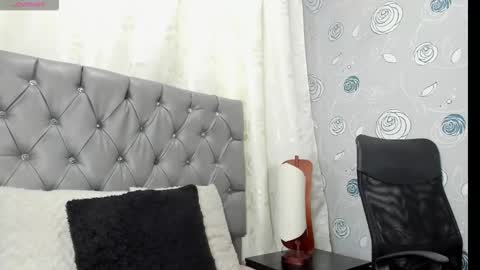 Luna Eva online show from October 31, 3:57 pm