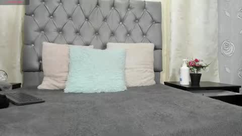 Snapshot of luna_evaa chatting on April 27, 2:15 pm Luna Eva online show from April 27, 2:15 pm