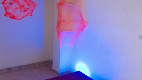 luna_hazard online show from October 20, 12:00 am