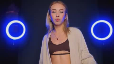 Elizabeth online show from January 14, 6:19 am