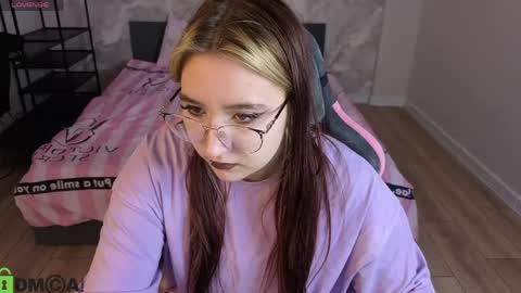 Luna Host online show from April 15, 1:45 am