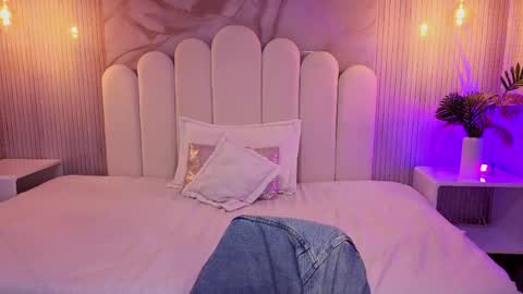 Snapshot of luna_hot_ass chatting on May 21, 3:13 am luna_hot_ass online show from May 21, 3:13 am