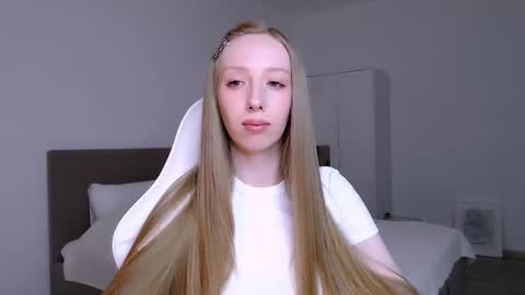 Luna online show from February 8, 8:23 pm