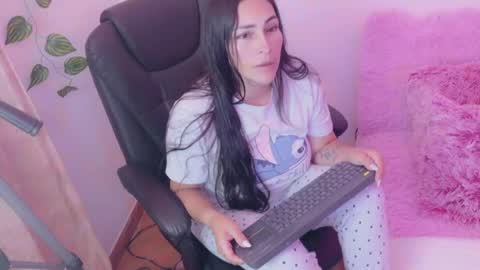 Snapshot of luna_lgomez chatting on May 17, 3:04 am luna online show from May 17, 3:04 am