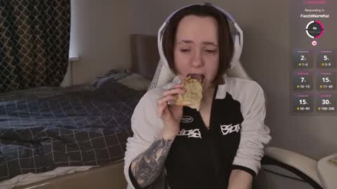 luna_loveeee online show from April 9, 4:12 am