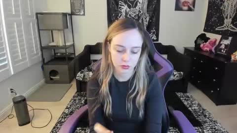 Luna online show from January 6, 7:50 pm