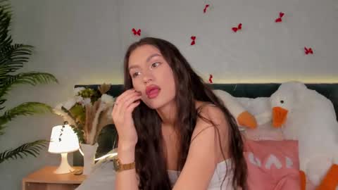 Snapshot of luna_mee chatting on February 27, 8:47 am Adele online show from February 27, 8:47 am