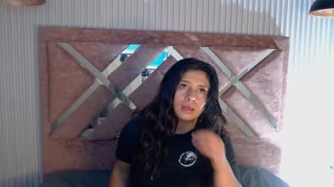 Snapshot of luna_miller28 chatting on March 3, 11:49 am luna miller online show from March 3, 11:49 am