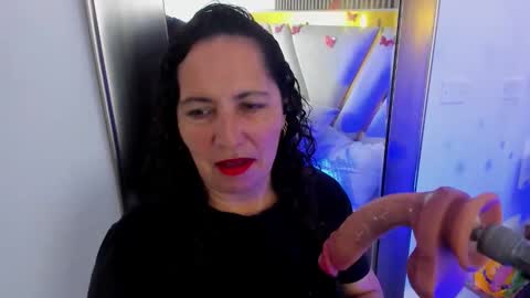 luna_naughty1 online show from March 18, 9:51 pm