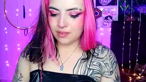 Snapshot of luna_ray420 chatting on February 3, 10:11 pm MISS LUNA online show from February 3, 10:11 pm