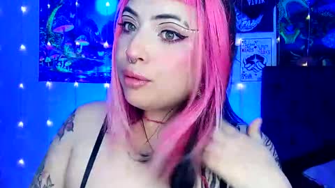 Snapshot of luna_ray420 chatting on February 23, 4:17 am MISS LUNA online show from February 23, 4:17 am