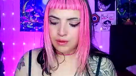 Snapshot of luna_ray420 chatting on February 23, 7:22 am MISS LUNA online show from February 23, 7:22 am