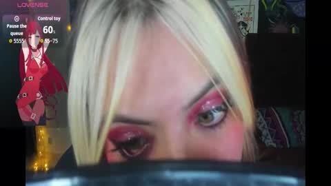 Snapshot of luna_ray420 chatting on December 1, 6:24 pm MISS LUNA online show from December 1, 6:24 pm