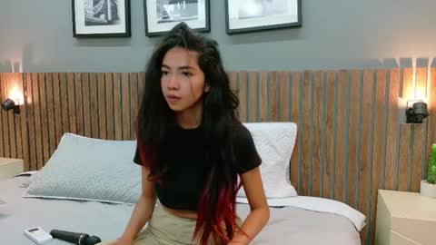 Snapshot of luna_roja25 chatting on November 20, 1:55 pm LUNA online show from November 20, 1:55 pm