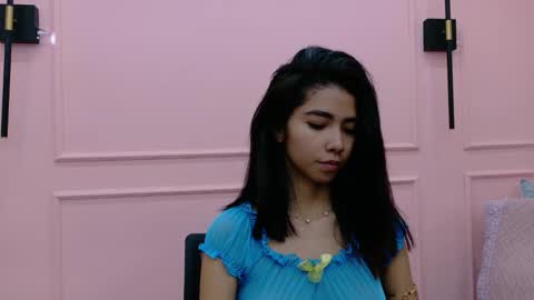 Snapshot of luna_roja25 chatting on December 19, 2:57 pm LUNA online show from December 19, 2:57 pm