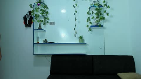 Snapshot of luna_sexx_hot chatting on February 25, 2:16 pm luna_sexx_hot online show from February 25, 2:16 pm