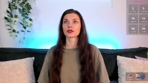 luna_smille online show from May 12, 7:05 am