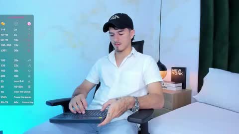 Luna Stanford online show from December 4, 7:44 pm