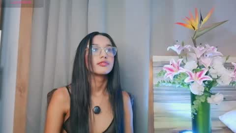 Snapshot of luna_valen chatting on May 10, 4:39 am luna_valen online show from May 10, 4:39 am