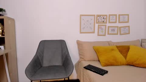 Snapshot of luna_valle chatting on January 23, 9:18 pm luna_valle online show from January 23, 9:18 pm