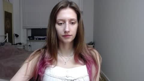 L U N A  online show from December 17, 6:30 am