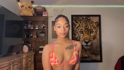 lunaa_11 online show from December 12, 9:58 pm