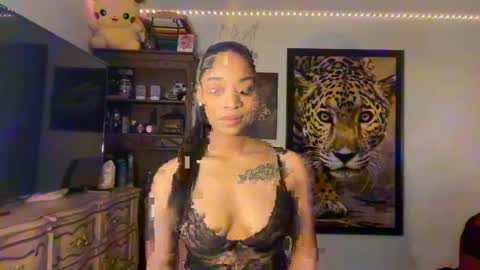 lunaa_11 online show from January 24, 3:11 am