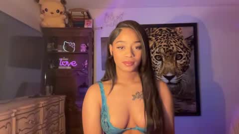 lunaa_11 online show from September 16, 5:30 am