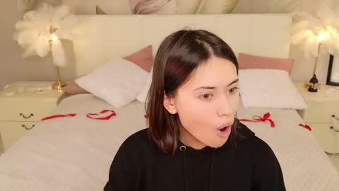 Luna online show from April 13, 2:22 pm