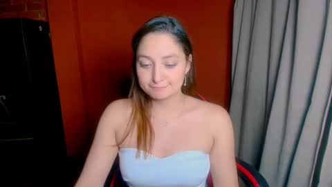 lunaa_m_ online show from March 29, 3:06 am