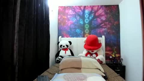 Snapshot of lunaa_mayerr chatting on November 8, 1:06 am lunaa mayer online show from November 8, 1:06 am