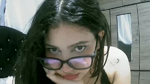 Snapshot of lunaa_sub chatting on January 31, 2:58 am lunaa_sub online show from January 31, 2:58 am