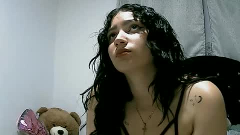 Snapshot of lunaa_sub chatting on February 26, 3:42 am lunaa_sub online show from February 26, 3:42 am