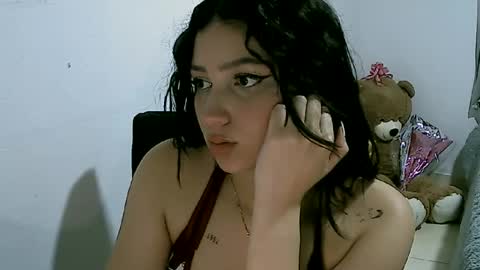 Snapshot of lunaa_sub chatting on March 7, 6:22 pm lunaa_sub online show from March 7, 6:22 pm