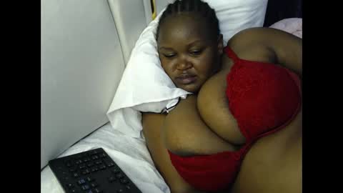 lunabloom01 online show from April 11, 2:49 am