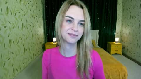 Snapshot of lunaflinn chatting on February 3, 4:21 am lunaflinn online show from February 3, 4:21 am