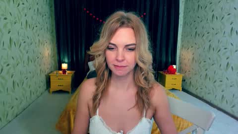 Snapshot of lunaflinn chatting on March 2, 7:15 am lunaflinn online show from March 2, 7:15 am