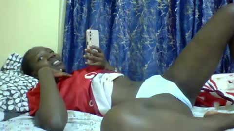 lunah_kitty online show from April 9, 6:19 am