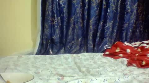 lunah_kitty online show from April 17, 12:30 pm