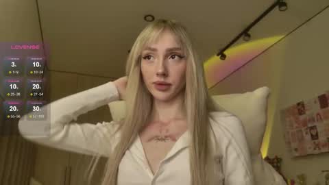 Luna online show from February 15, 10:28 pm