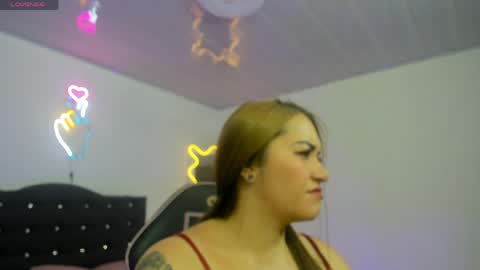 Snapshot of lunakitty_tay chatting on May 29, 11:41 am LUNA KITTY online show from May 29, 11:41 am