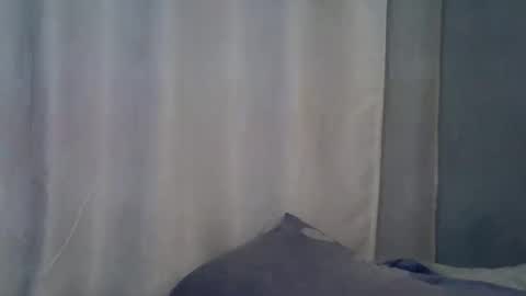 lunalove22_ online show from October 4, 5:55 pm