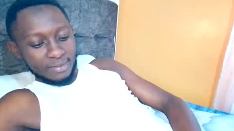 lunalove22_ online show from April 9, 3:39 am