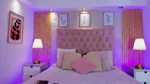 lunamillers_ online show from July 11, 4:37 am
