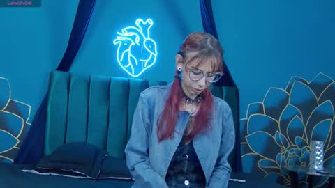 Snapshot of lunamistyc chatting on November 27, 8:00 pm Luna online show from November 27, 8:00 pm