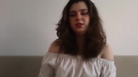 lunamoody online show from September 29, 5:01 am
