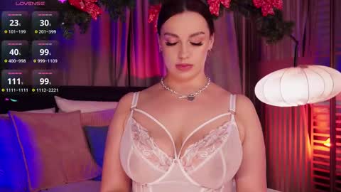 Snapshot of lunanight_ chatting on December 27, 12:50 am Luna next streams Mon Fri Sat Sun 8pm-5am gmt0 online show from December 27, 12:50 am