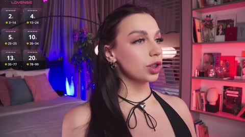 Snapshot of lunanight_ chatting on January 19, 2:57 am Luna next streams Mon Fri Sat Sun 8pm-5am gmt0 online show from January 19, 2:57 am