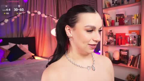 Snapshot of lunanight_ chatting on March 4, 3:44 am Luna next streams Mon Fri Sat Sun 8pm-5am gmt0 online show from March 4, 3:44 am