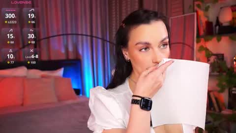 Snapshot of lunanight_ chatting on November 17, 8:47 pm Luna next streams Mon Fri Sat Sun 8pm-5am gmt0 online show from November 17, 8:47 pm